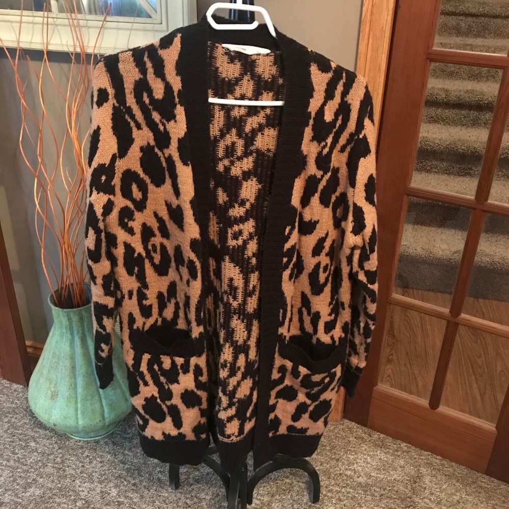 BLUENOTES Leopard Print Cardigan